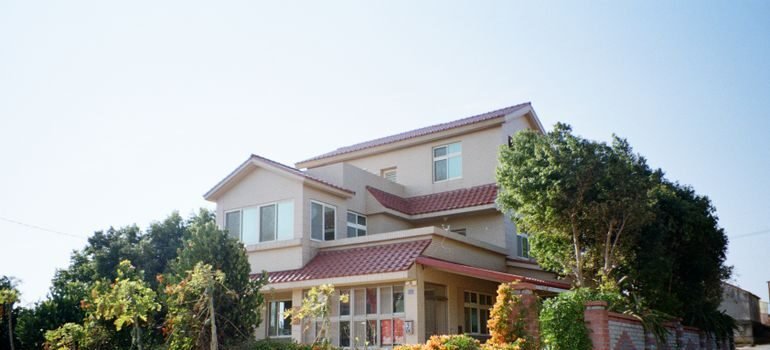 Detached suburban single-family home with driveway and front yard typical of Hayward neighborhoods