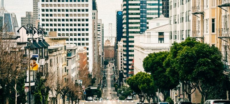 A steep street toward downtown, a common challenge when moving in San Francisco in winter